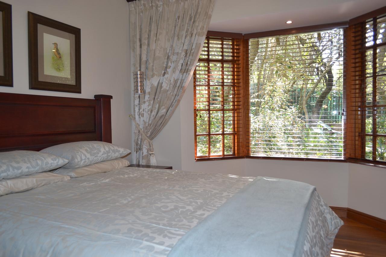 Lydall Wild Tranquil Garden Suites Johannesburg Bagian luar foto