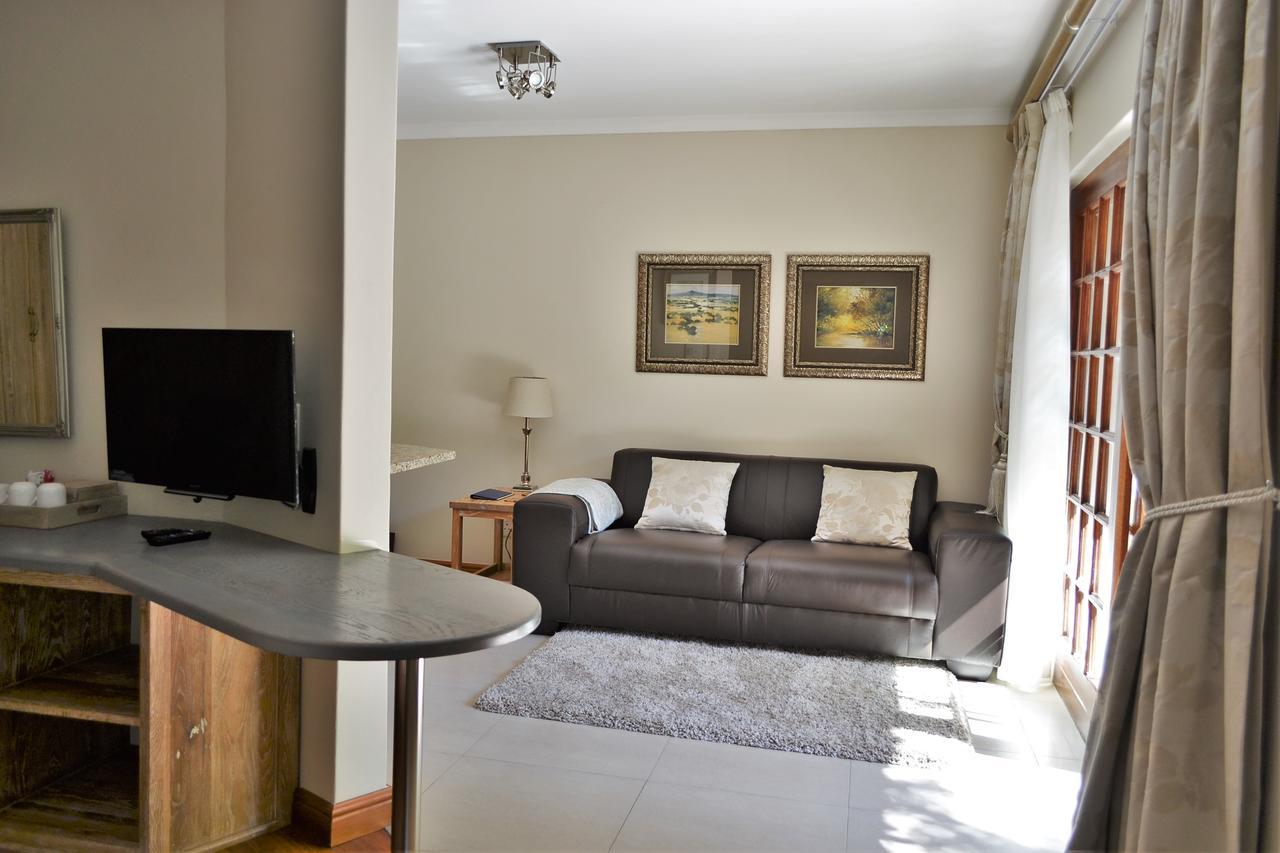 Lydall Wild Tranquil Garden Suites Johannesburg Bagian luar foto