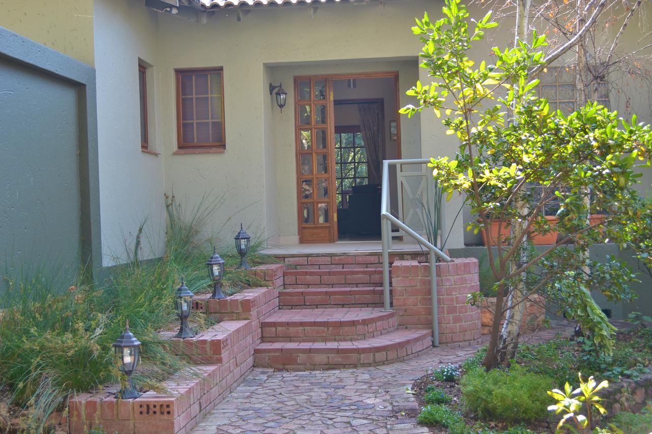 Lydall Wild Tranquil Garden Suites Johannesburg Bagian luar foto