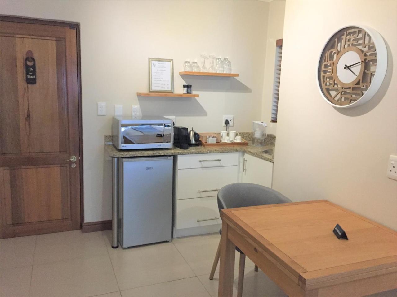 Lydall Wild Tranquil Garden Suites Johannesburg Bagian luar foto