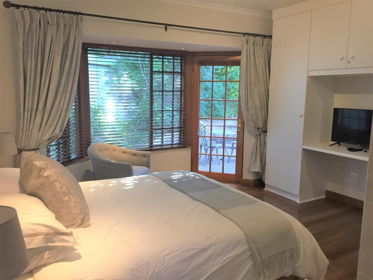 Lydall Wild Tranquil Garden Suites Johannesburg Bagian luar foto